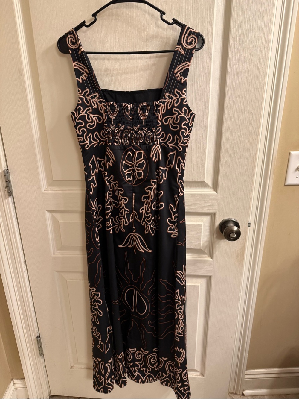 Ciebon Black Dress with Blush Graphic Embroidery - Sleeveless Square Neck - Picture 2 of 3